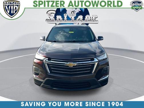 Black Cherry Metallic 2023 Chevrolet Traverse LT Cloth