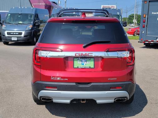 2021 GMC Acadia SLT