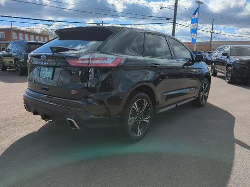 2023 Ford Edge ST