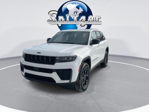 2026 Jeep Grand Cherokee Laredo