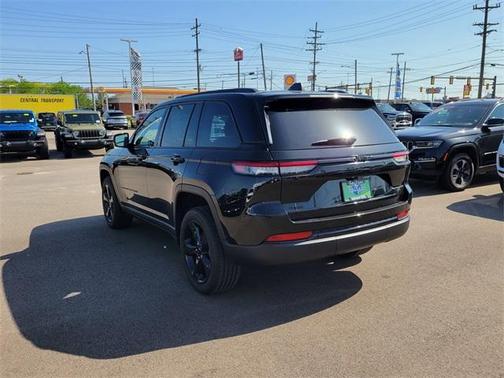 2023 Jeep Grand Cherokee Altitude