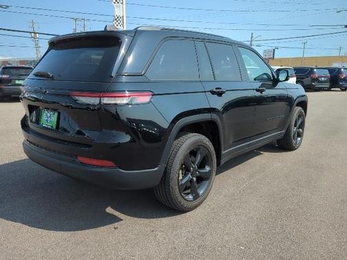 2023 Jeep Grand Cherokee Altitude