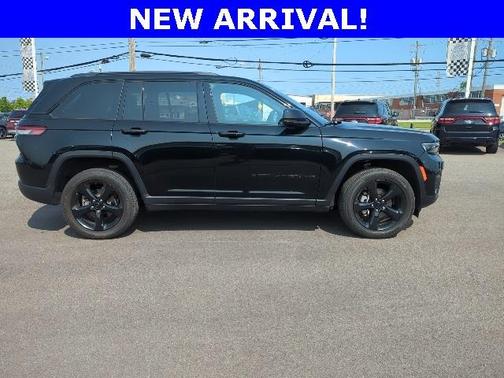 2023 Jeep Grand Cherokee Altitude