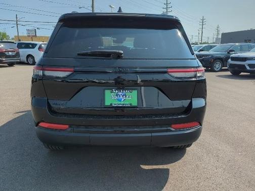 2023 Jeep Grand Cherokee Altitude