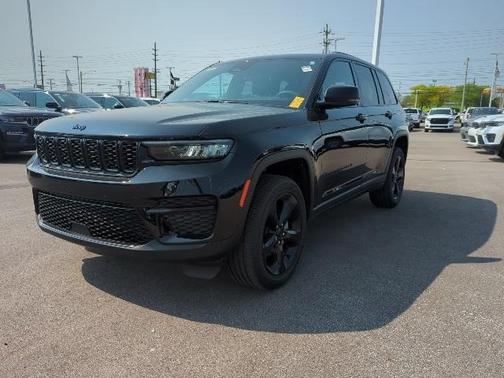 2023 Jeep Grand Cherokee Altitude