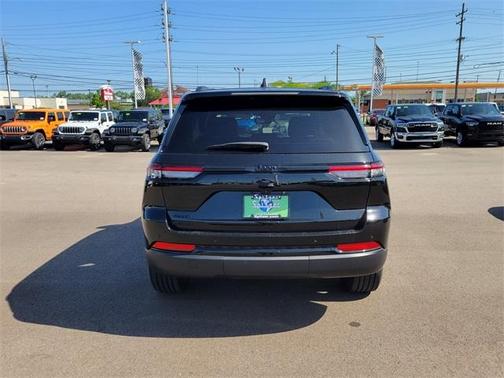 2023 Jeep Grand Cherokee Altitude