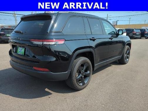 2023 Jeep Grand Cherokee Altitude