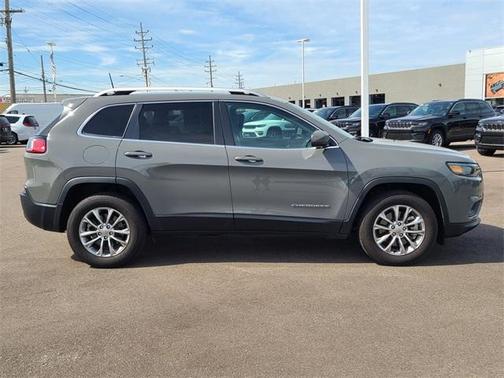 2021 Jeep Cherokee Latitude Lux