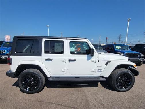 2022 Jeep Wrangler Unlimited 4xe Sahara