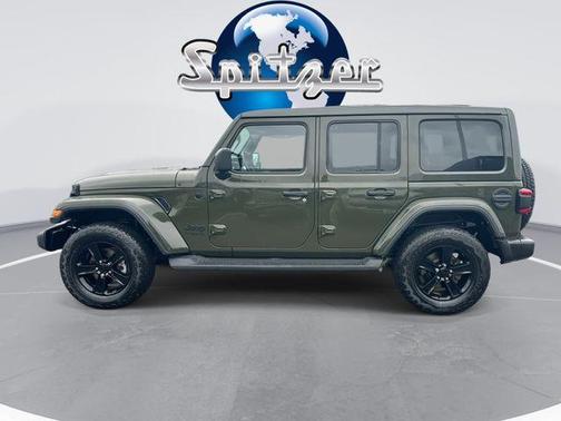 2022 Jeep Wrangler Unlimited Sahara Altitude