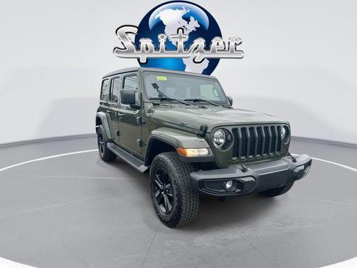 2022 Jeep Wrangler Unlimited Sahara Altitude