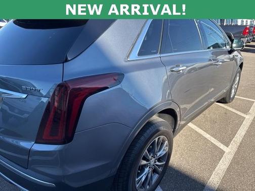 2022 Cadillac XT5 Premium Luxury