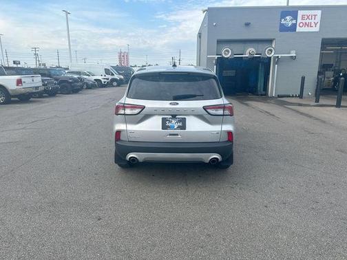 Ingot Silver 2020 Ford Escape SE