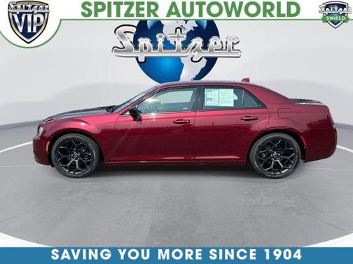 Velvet Red Pearlcoat 2020 Chrysler 300 Touring