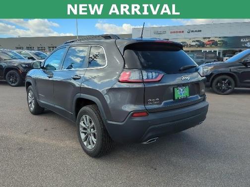 2022 Jeep Cherokee Latitude Lux