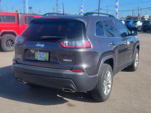 2022 Jeep Cherokee Latitude Lux