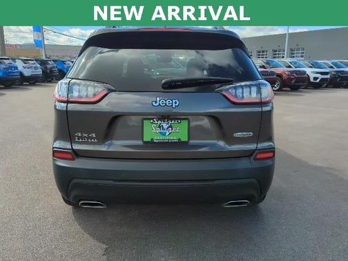 2022 Jeep Cherokee Latitude Lux