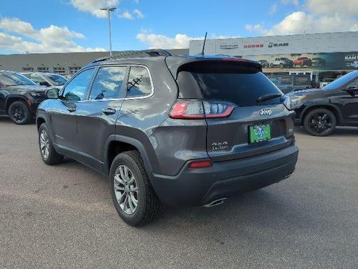 2022 Jeep Cherokee Latitude Lux