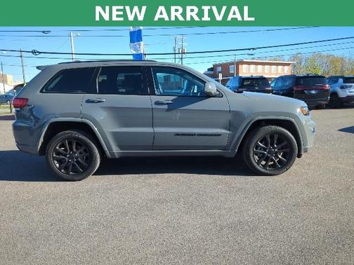 2022 Jeep Grand Cherokee WK Laredo