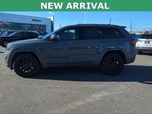 2022 Jeep Grand Cherokee WK Laredo