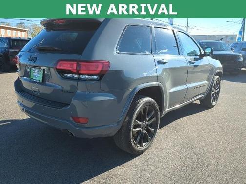 2022 Jeep Grand Cherokee WK Laredo