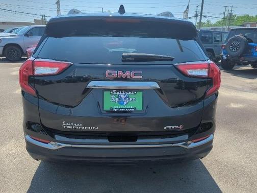 2022 GMC Terrain AT4