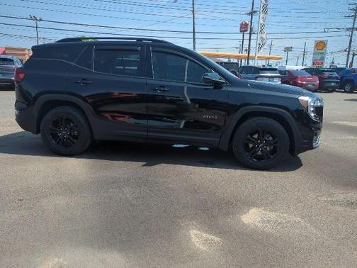 2022 GMC Terrain AT4