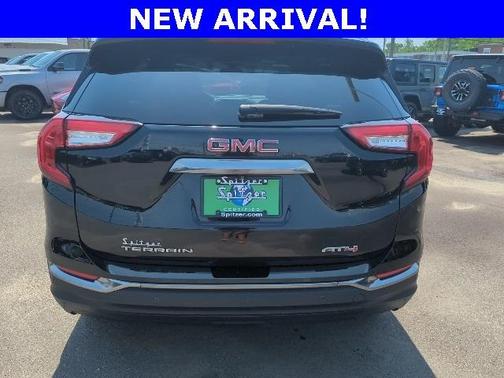 2022 GMC Terrain AT4