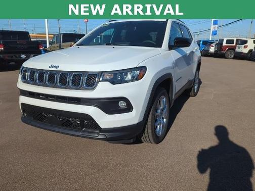 2023 Jeep Compass Latitude Lux