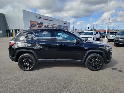 2022 Jeep Compass Altitude