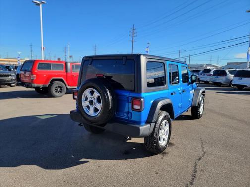 2022 Jeep Wrangler Unlimited Sport