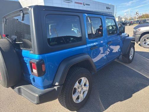 2022 Jeep Wrangler Unlimited Sport