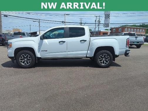 2022 GMC Canyon AT4 w/Cloth