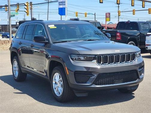 2025 Jeep Grand Cherokee Laredo X