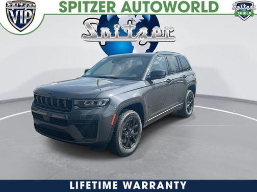 Metallic 2026 Jeep Grand Cherokee Laredo