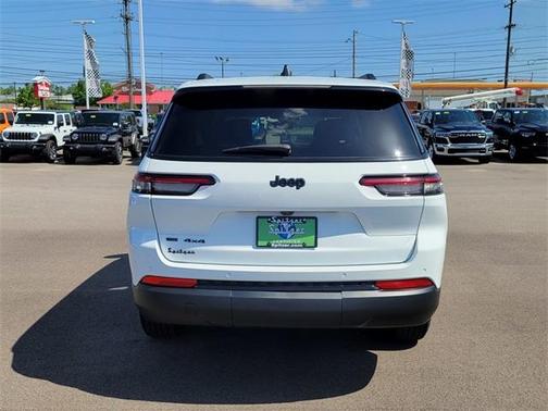 2023 Jeep Grand Cherokee L Laredo