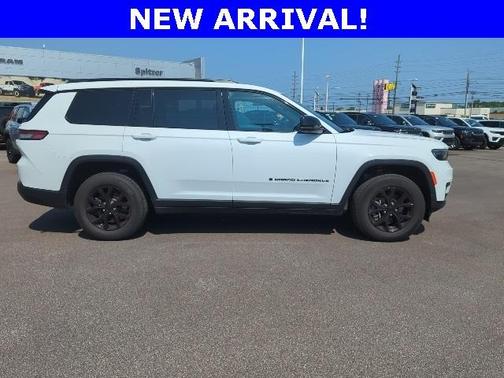 2023 Jeep Grand Cherokee L Laredo