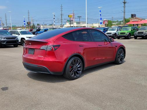 2024 Tesla Model Y Performance