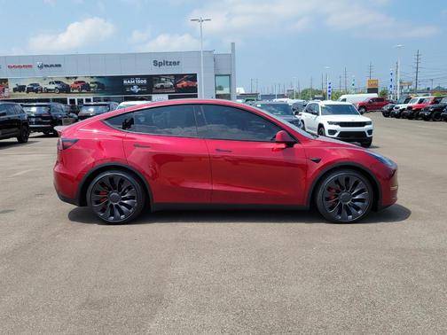 2024 Tesla Model Y Performance