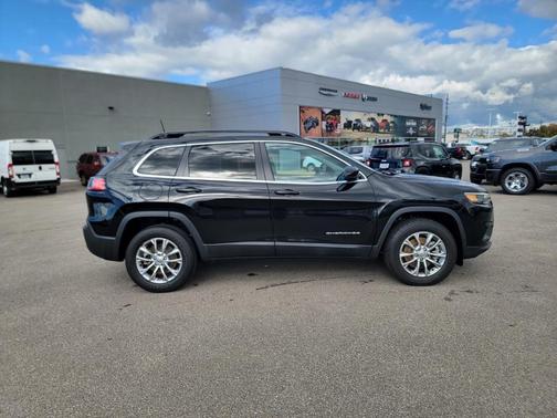 2022 Jeep Cherokee Latitude Lux