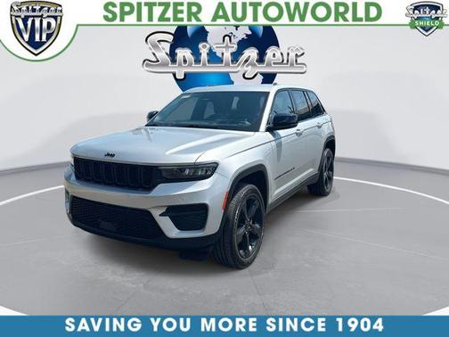 Silver Zynith 2024 Jeep Grand Cherokee Laredo