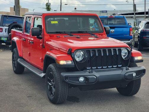 2022 Jeep Gladiator Sport