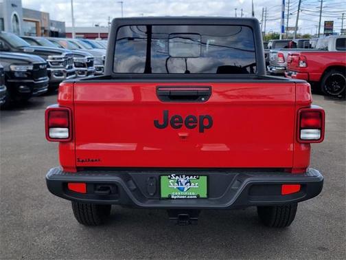 2022 Jeep Gladiator Sport