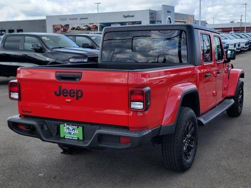 2022 Jeep Gladiator Sport