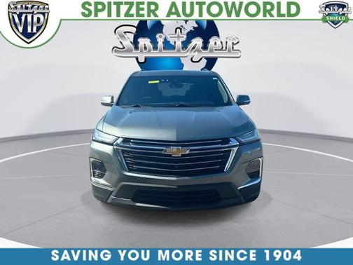Silver Sage Metallic 2022 Chevrolet Traverse LT Leather