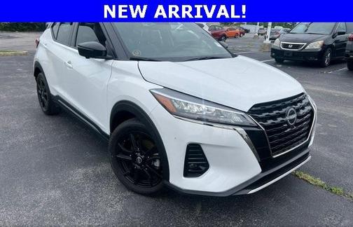 2023 Nissan Kicks SR