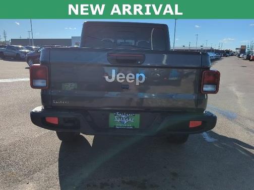 2023 Jeep Gladiator Overland