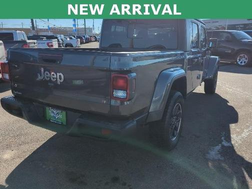 2023 Jeep Gladiator Overland