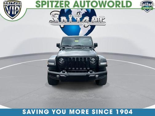 Black Clearcoat 2021 Jeep Gladiator Overland