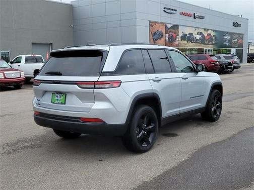 2023 Jeep Grand Cherokee Altitude